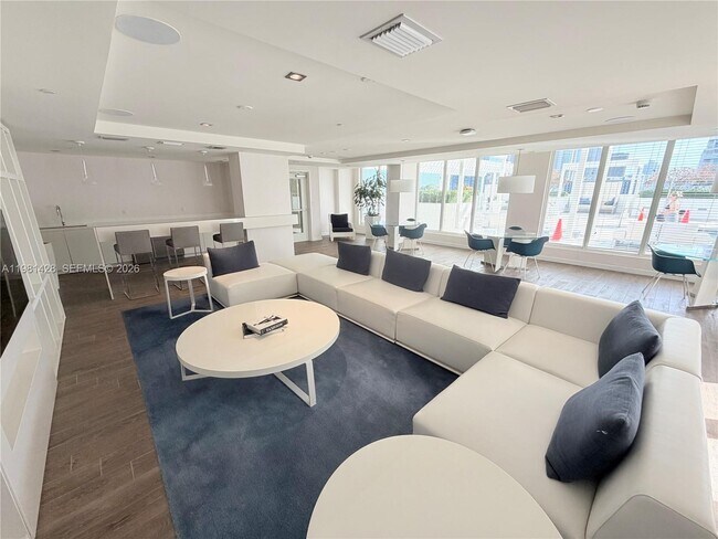 Building Photo - 4250 Biscayne Blvd