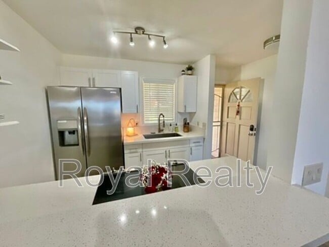 Building Photo - 92-1189 Palahia St M105