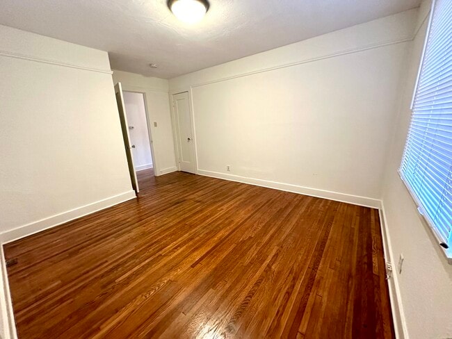 Building Photo - 1307 Harvard St