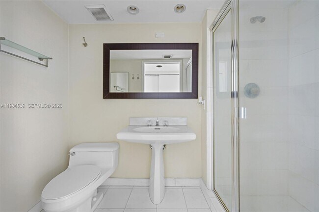 Building Photo - 19101 NE 36th Pl