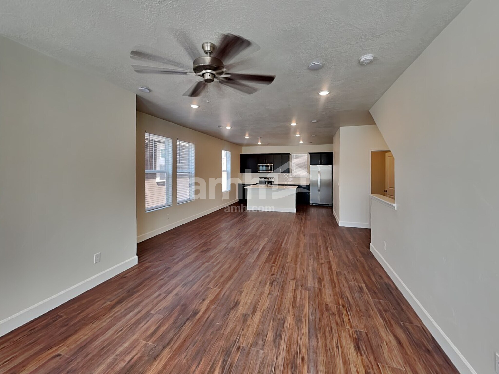 Building Photo - 11091 S Blue Bayou Dr