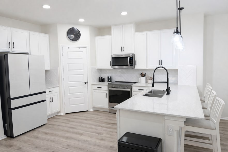 Kitchen - 708 Yellow Ribbon Trl