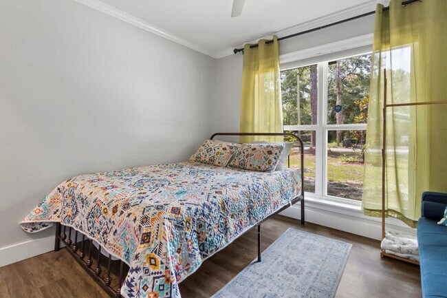 Building Photo - 9200 Pointe Aux Chenes Rd