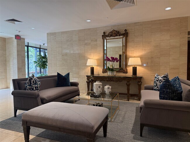 Building Photo - 15 Greenway Plz