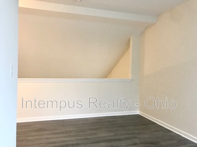 Building Photo - 2844 Hillstone St