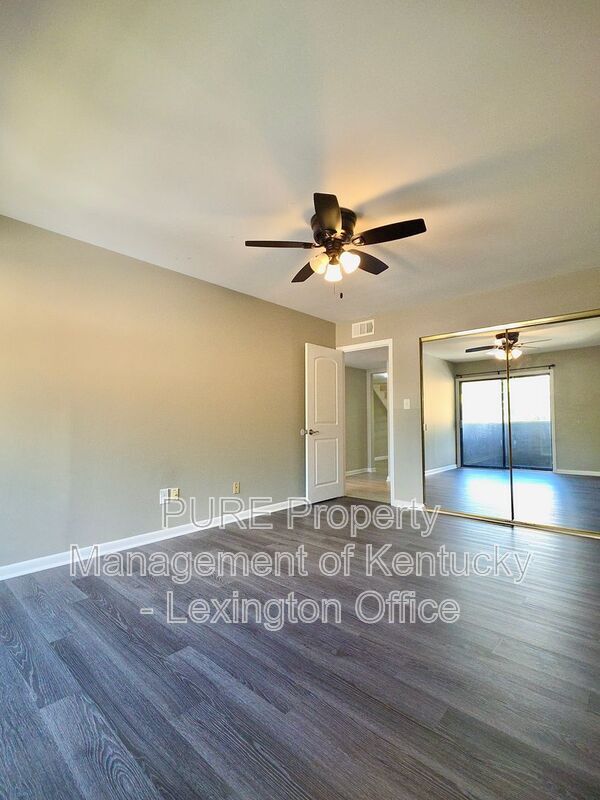 Building Photo - 750 Shaker Dr
