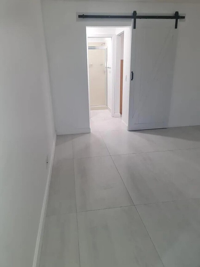 Building Photo - 7714 Tahiti Ln