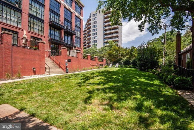 Building Photo - 1600 Clarendon Blvd