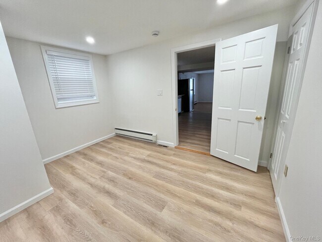 Building Photo - 103 Bennett Ave