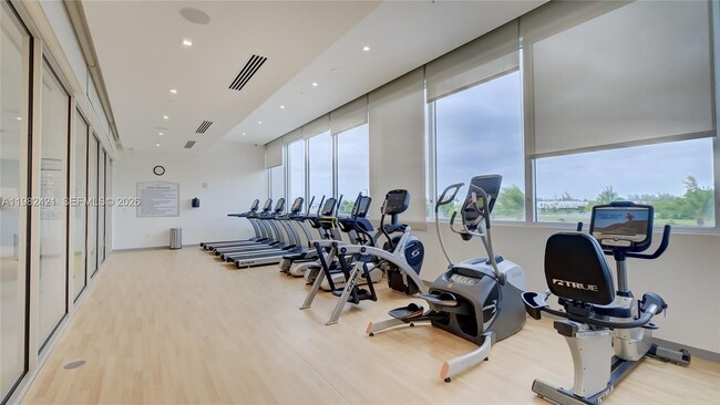 Building Photo - 6630 NW 104th Path