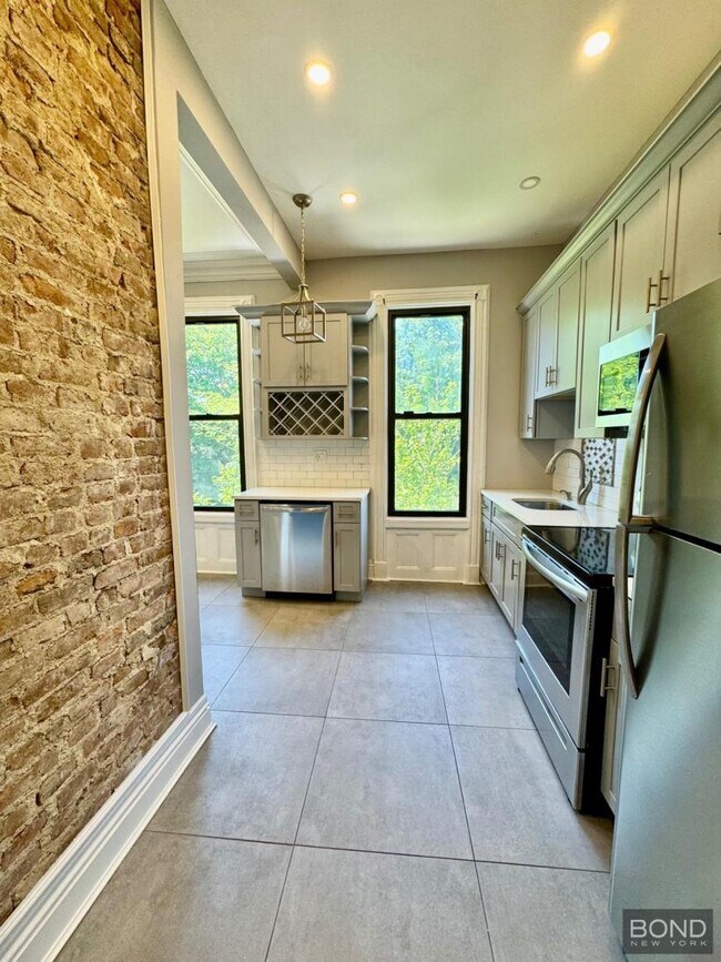 Building Photo - 2 bedroom in BROOKLYN NY 11208