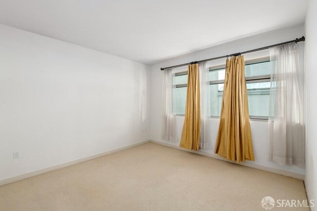 Building Photo - 355 1st St