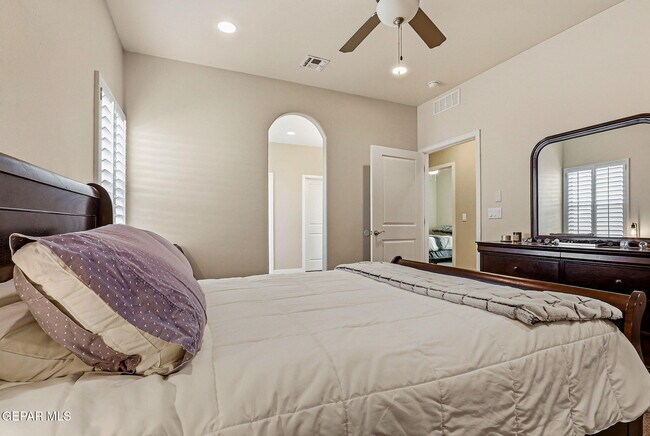 Building Photo - 2020 Tim Foster St