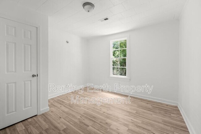 Building Photo - 2507 Palmetto St
