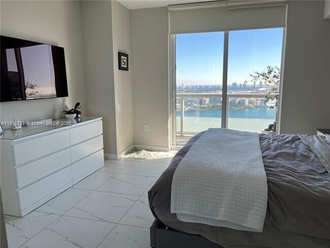 Building Photo - 50 Biscayne Blvd