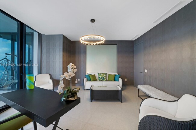 Building Photo - 18555 Collins Ave