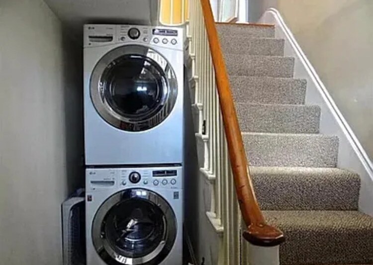 Building Photo - 12 Portland Ave