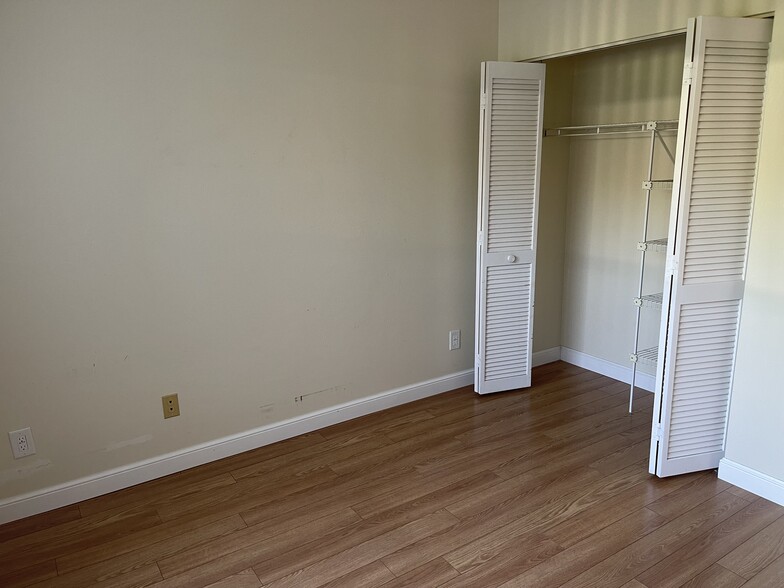 Building Photo - 326 Bradstrom Cir