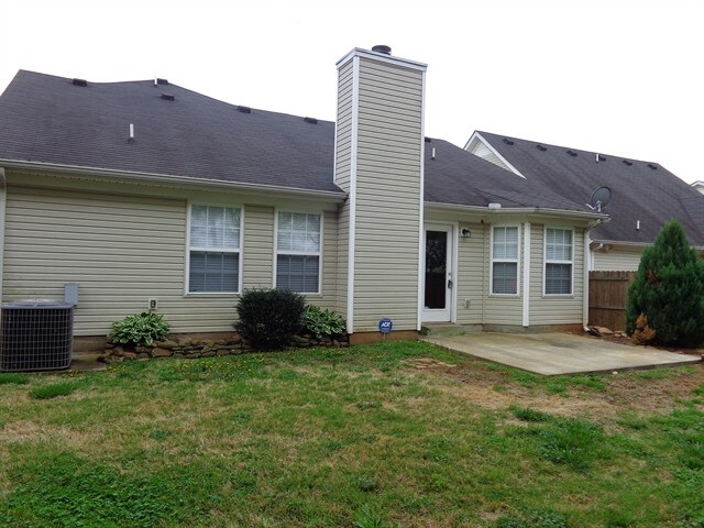 Building Photo - 3720 Southbend Dr