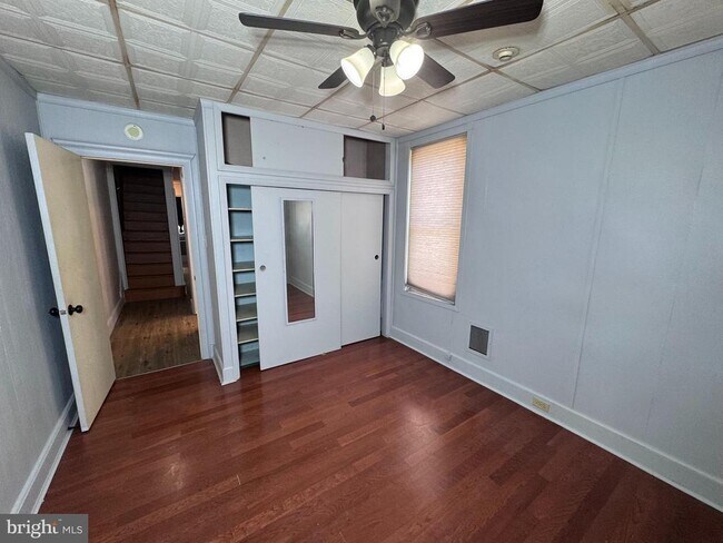 Building Photo - 403 N 12th St