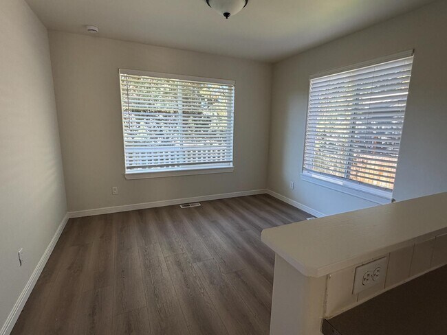 Building Photo - 2255 NW Monterey Pines Dr