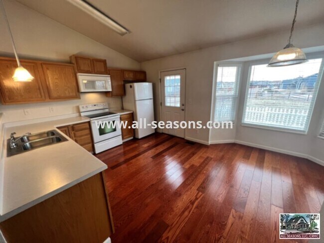 Building Photo - Charming rancher with a finished basement ...