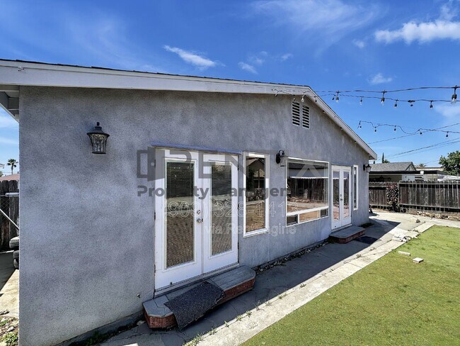 Building Photo - 938 W Berkeley Ct