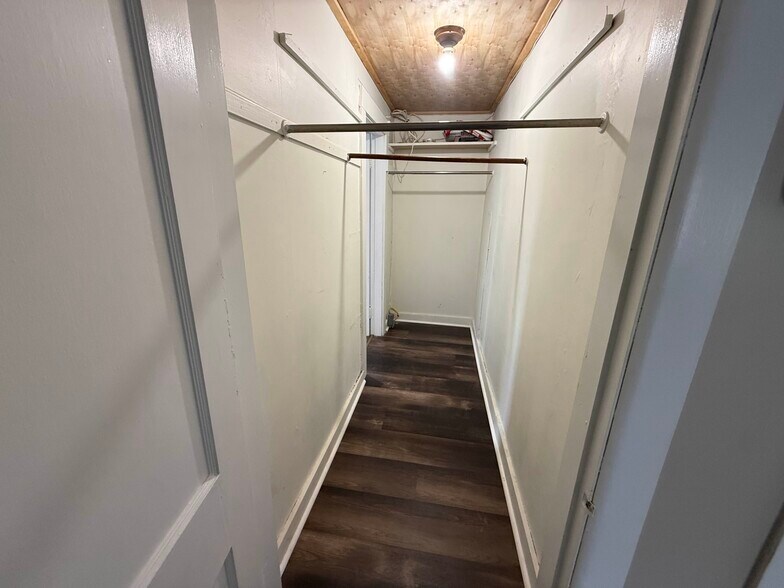 Building Photo - 3 S Garand St