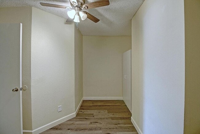 Building Photo - 2314 Capitan Dr