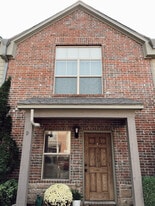 Building Photo - 2205 Ellington Dr