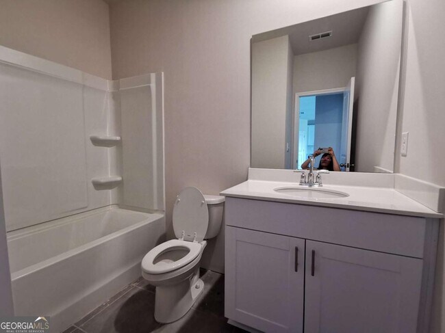 Building Photo - 6025 White Sycamore Pl