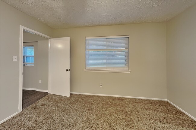 Building Photo - 2621 Elder Rd