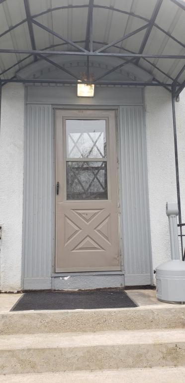 Building Photo - 1114 E 22nd St