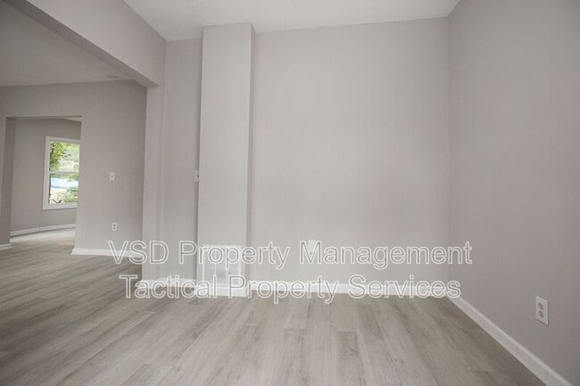 Building Photo - 9911 Olivet Ave