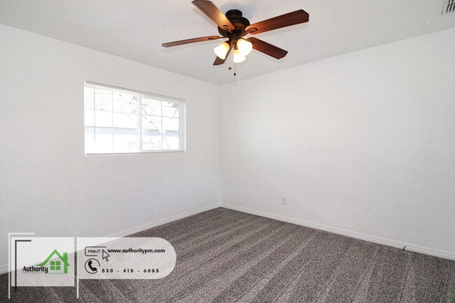 Building Photo - 2176 Oxford Rd