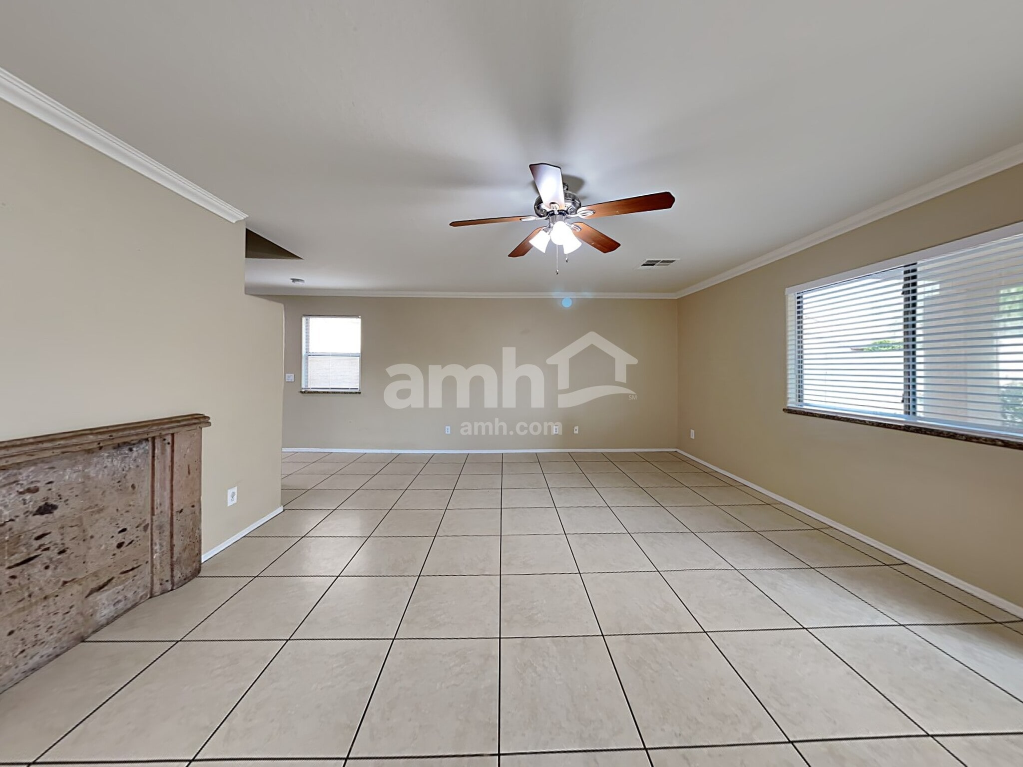 Building Photo - 8621 N 68th Ln