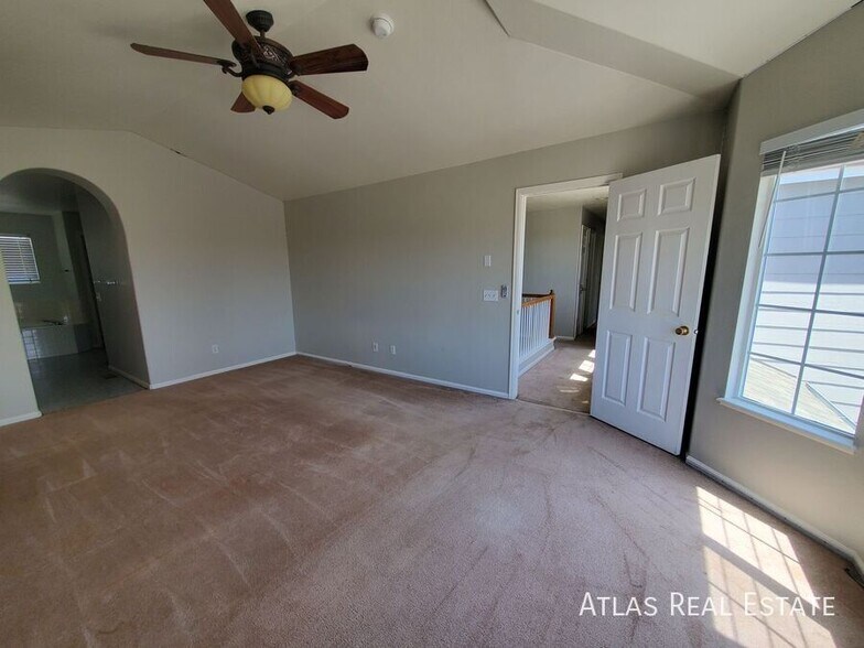 Building Photo - 4188 Ascendant Dr