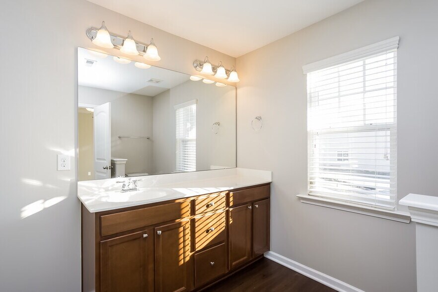 Building Photo - 5307 Glenmorgan Ln