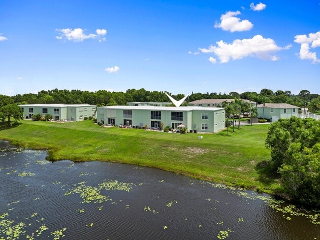 Building Photo - 2186 SE Wild Meadow Cir