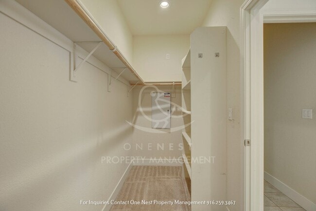 Building Photo - Early Summer move in, available ASAP 4 bd 3 bth backyard and balcony