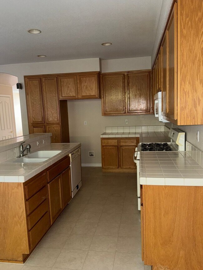 Building Photo - Ready To Move?