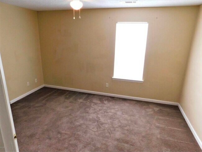 Building Photo - 1501 London Ave