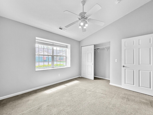 Building Photo - Beautiful 2 Beds 1.5 Bath Villa