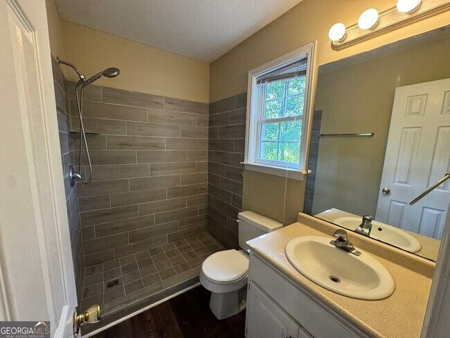 Building Photo - 5601 Landings Pkwy