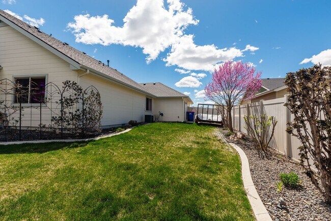 Building Photo - Beautiful Home in the Heart of Eagle