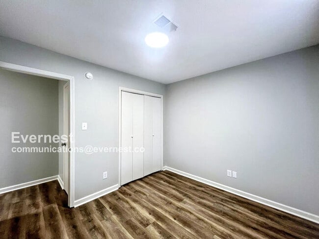 Building Photo - 3830 Kerfield Dr