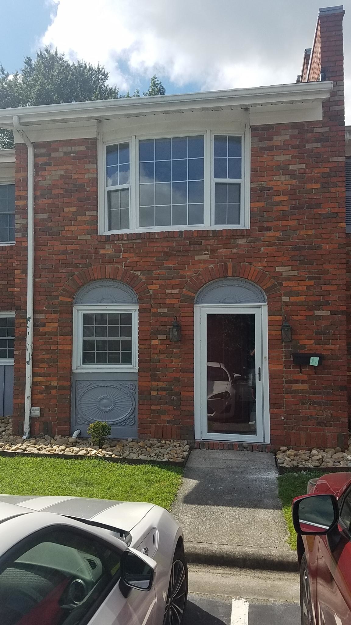 Building Photo - 3000 Golden Rd