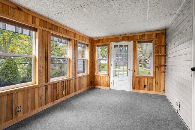 Building Photo - 1303 Haen Dr