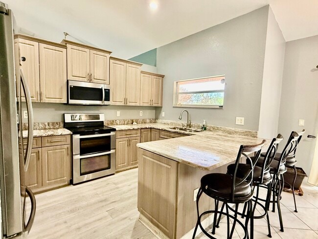 Building Photo - 6752 NW Argus St