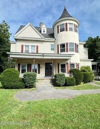 Building Photo - STUDIO APARTMENT WITH HEAT INCLUDED AVAILABLE NOW!